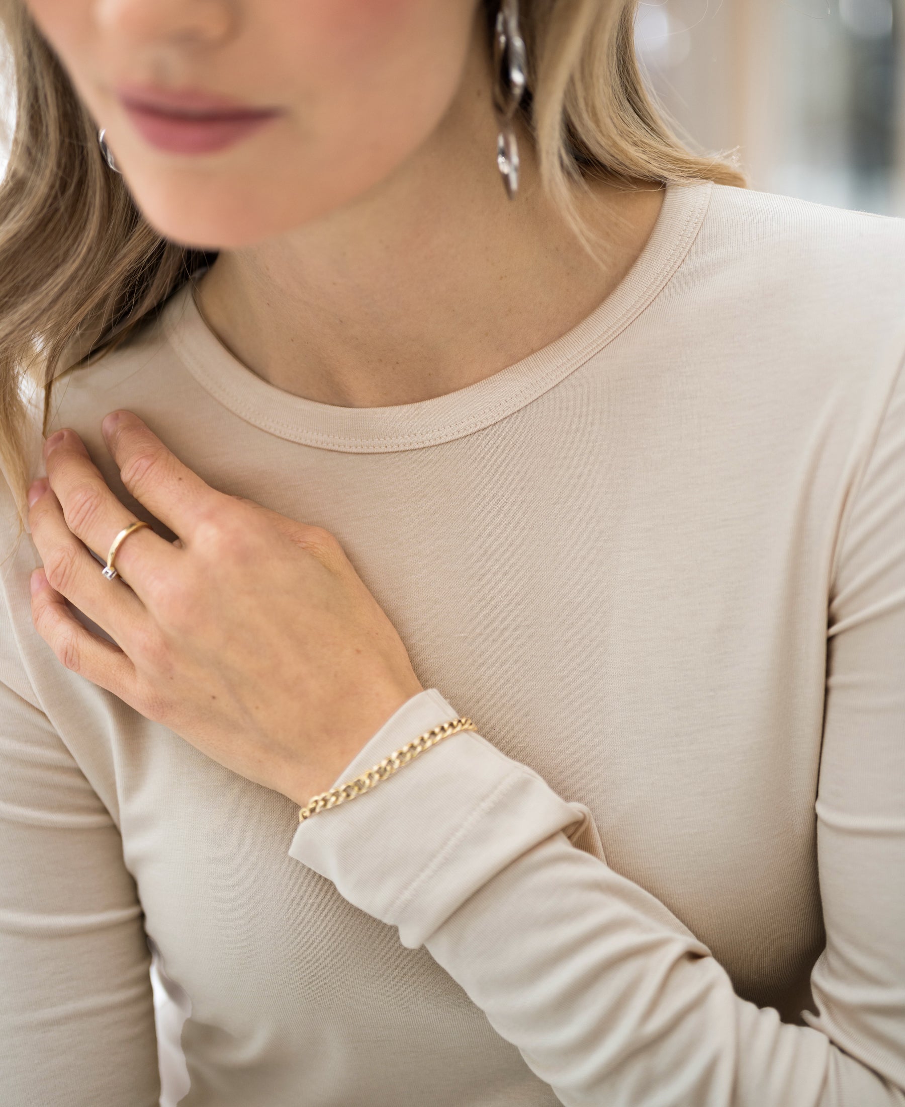 Close-up of the Luxe undershirt LE CHOLET by PLEIN PUBLIQUE in light sand color.