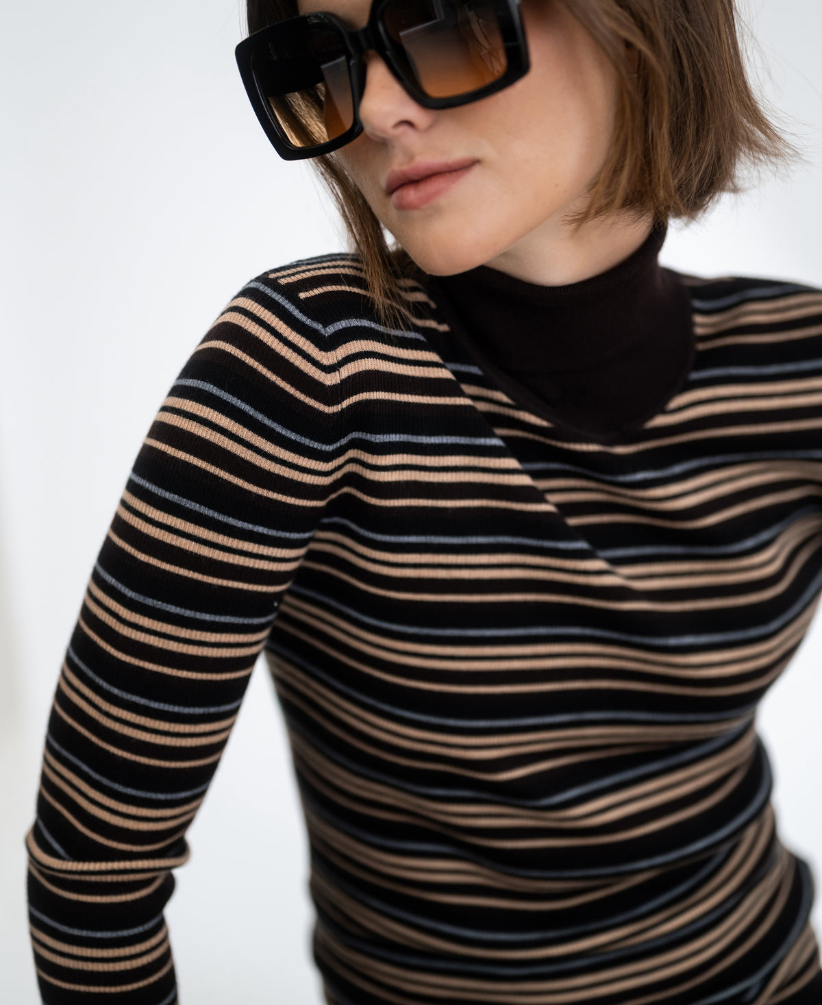 LE FRESCO Striped Merino Turtleneck, Choco - Black