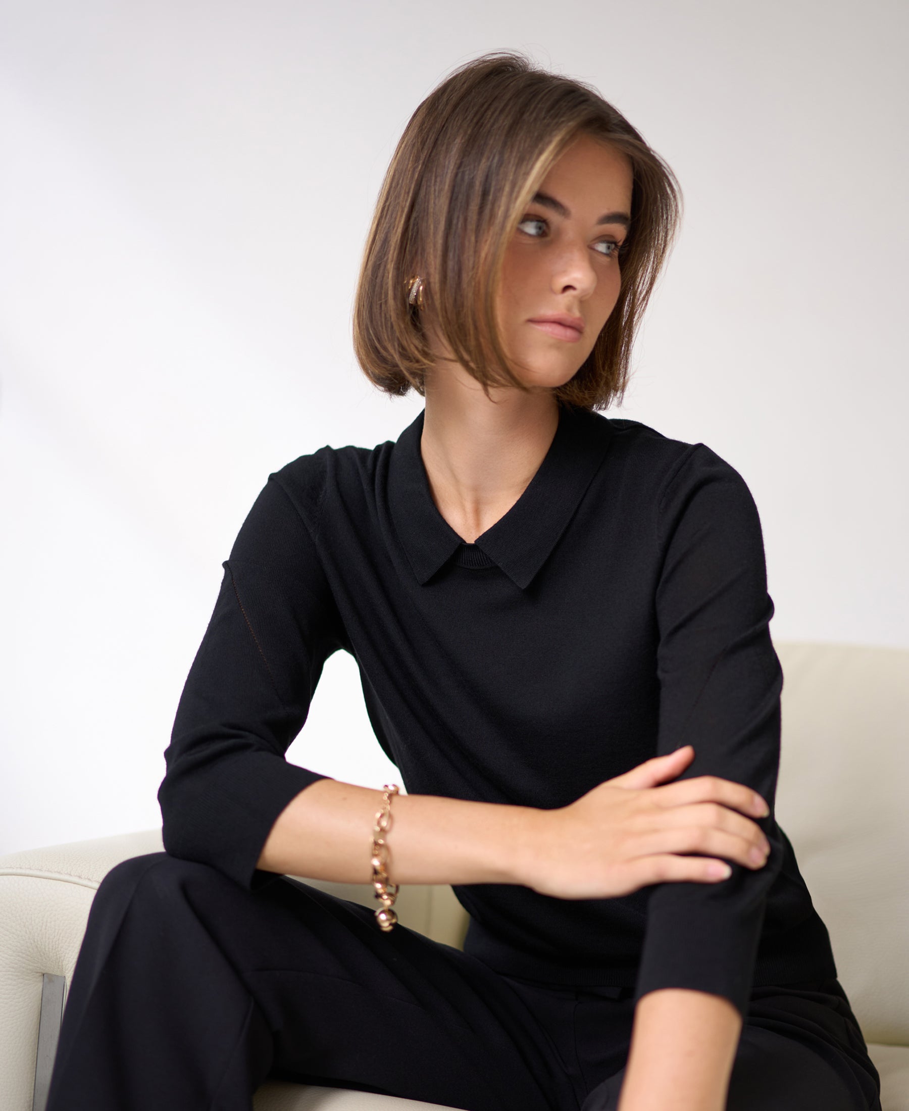 Merino-Pullover mit Polokragen von LA MARCEAU, schwarz