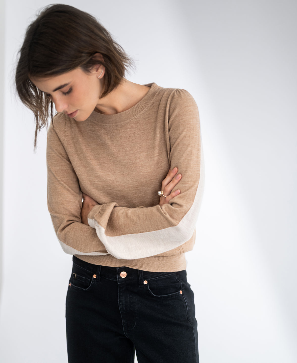 Zweifarbiger Merino-Pullover LE MIROIR Hellbraun – Beige