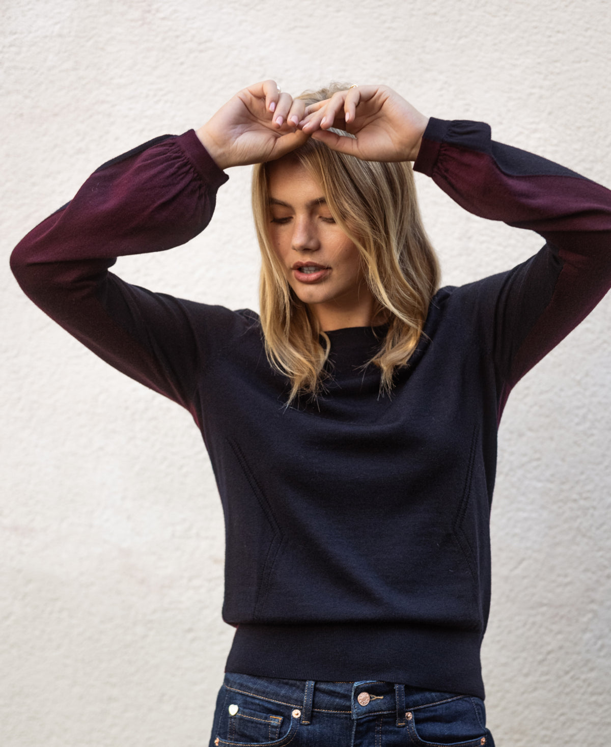 Two-Coloured Merino Sweater LE MIROIR Dark Blue - Bordeaux