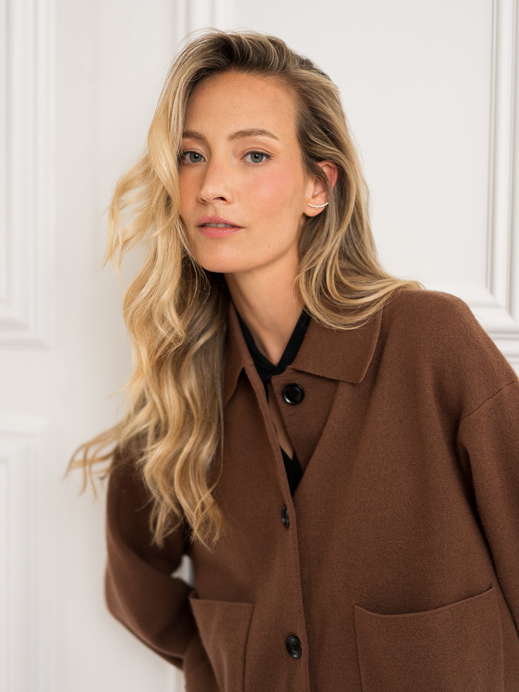 Camel wool jacket, LA FAYE by PLEIN PUBLIQUE, suitable for in-between seasons.