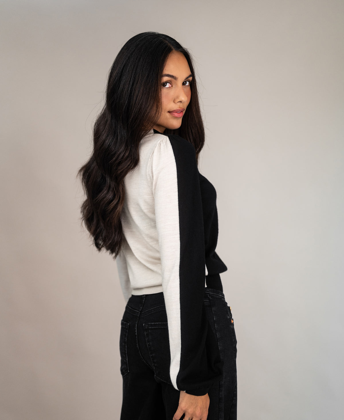 Two-Coloured Merino Sweater LE MIROIR Black - Sand