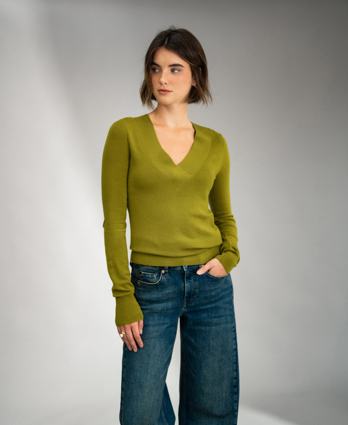 V-Neck Merino Sweater LA PHILOU Light Olive Green