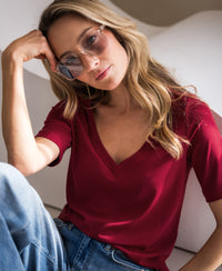 Stretch short-sleeve T-shirt in chili red by PLEIN PUBLIQUE.