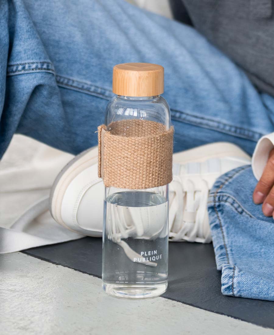 Glass water bottle with bamboo cap by PLEIN PUBLIQUE.